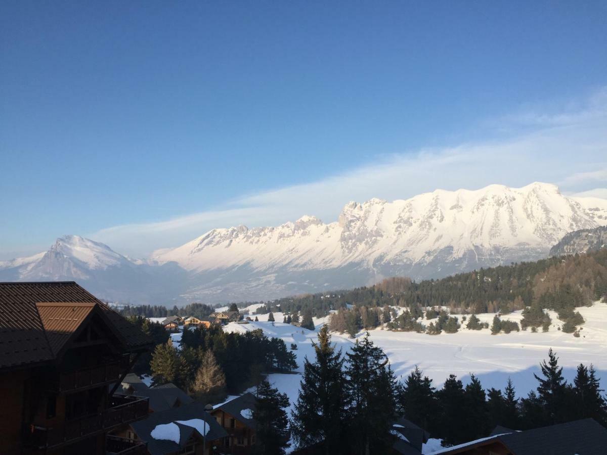Eden Sur Les Pistes Avec Vue Panoramique Sur La Vallee La Joue du Loup Exterior foto